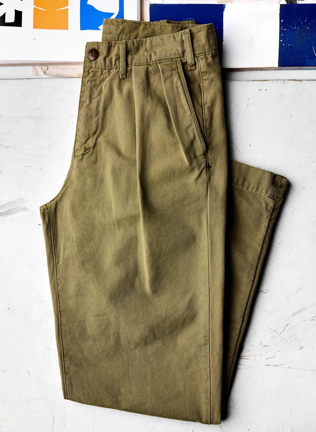 Imogene + Willie campbell pleated chino in field tan