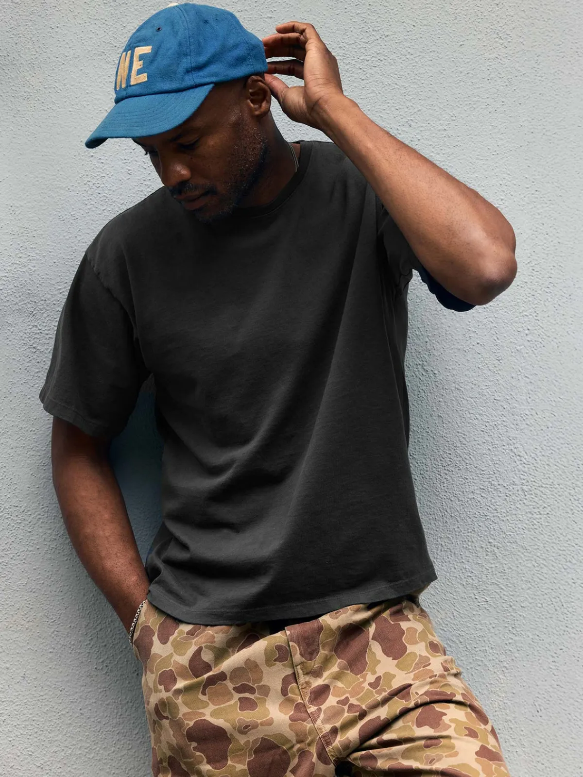Imogene + Willie faded black knit box crew