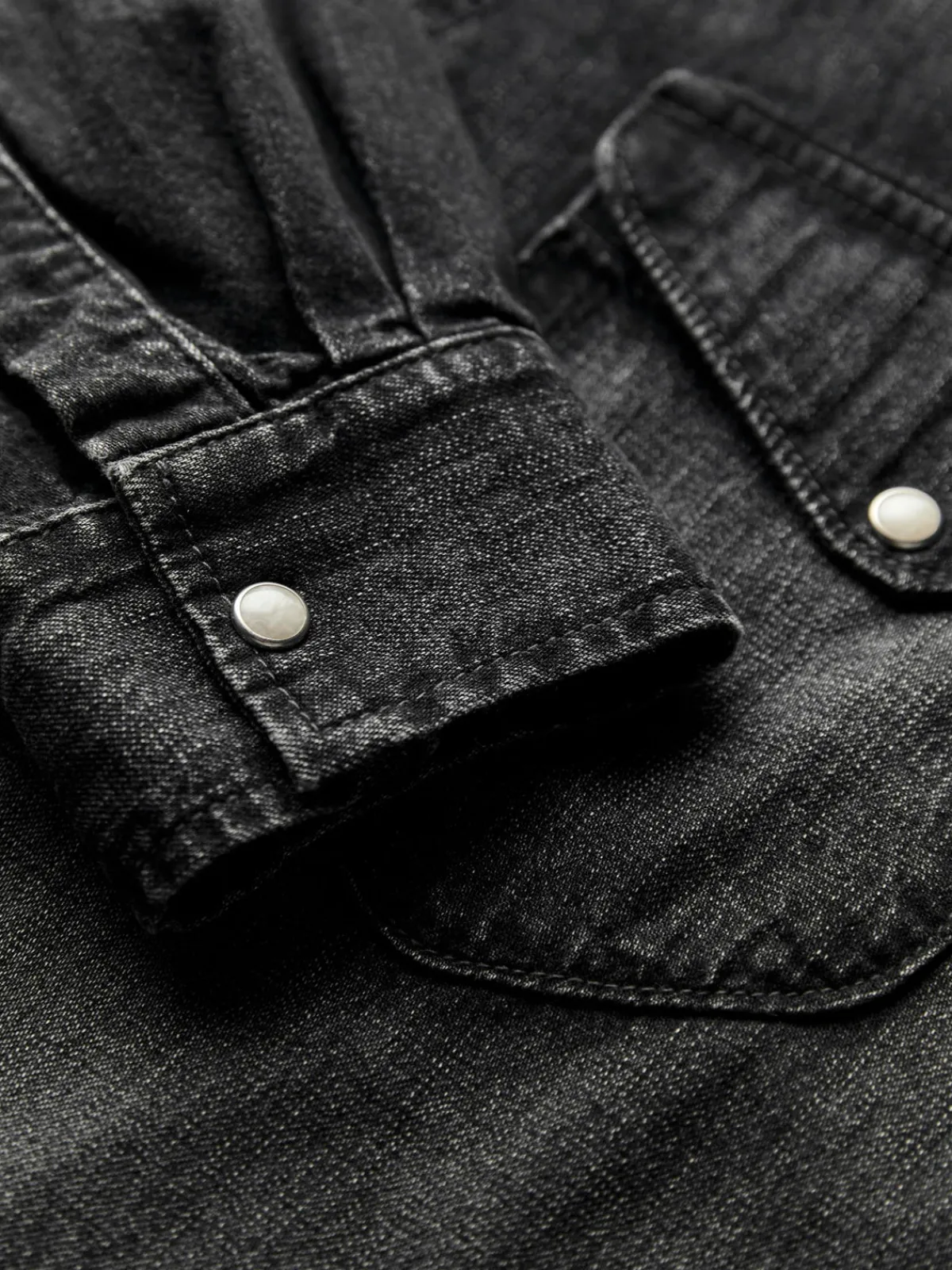 Imogene + Willie hayes washed black pearl snap