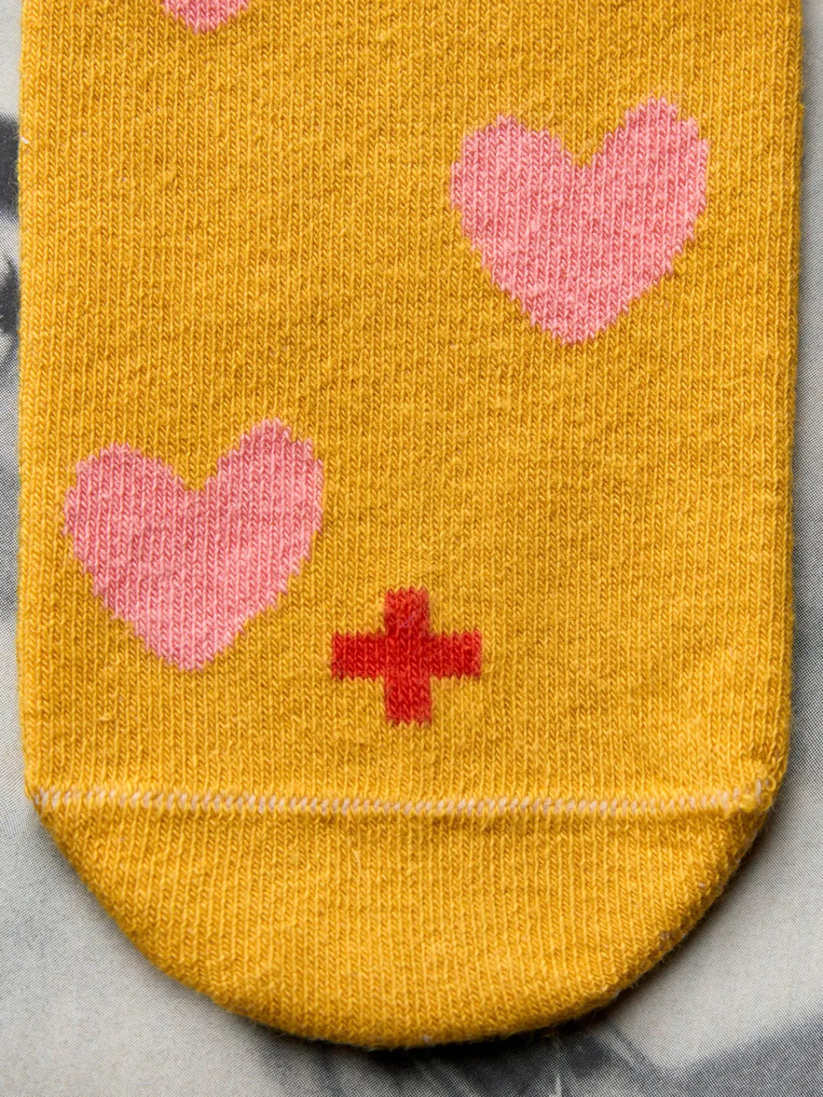 Women Imogene + Willie heart sock in gold