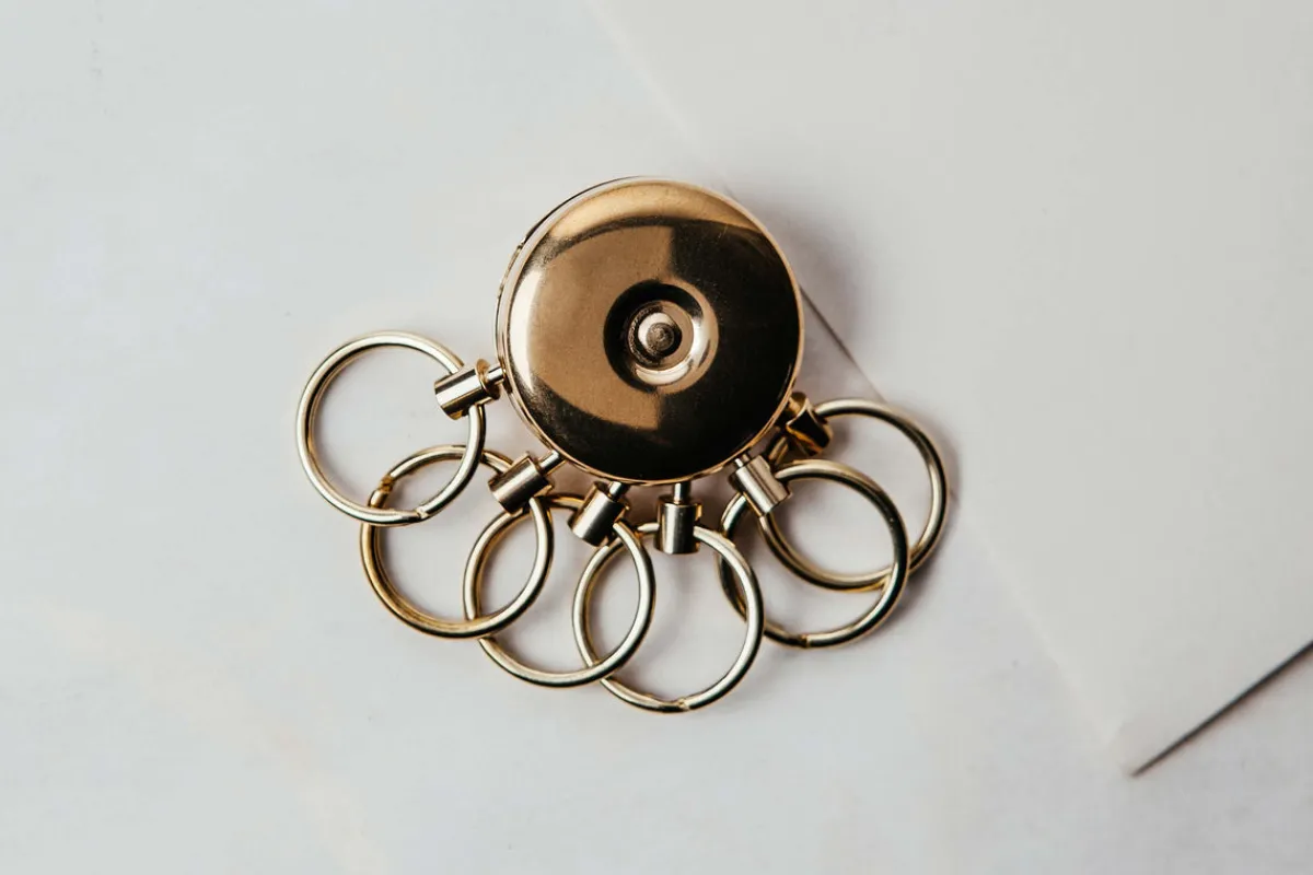 Women Imogene + Willie japanese brass key holder