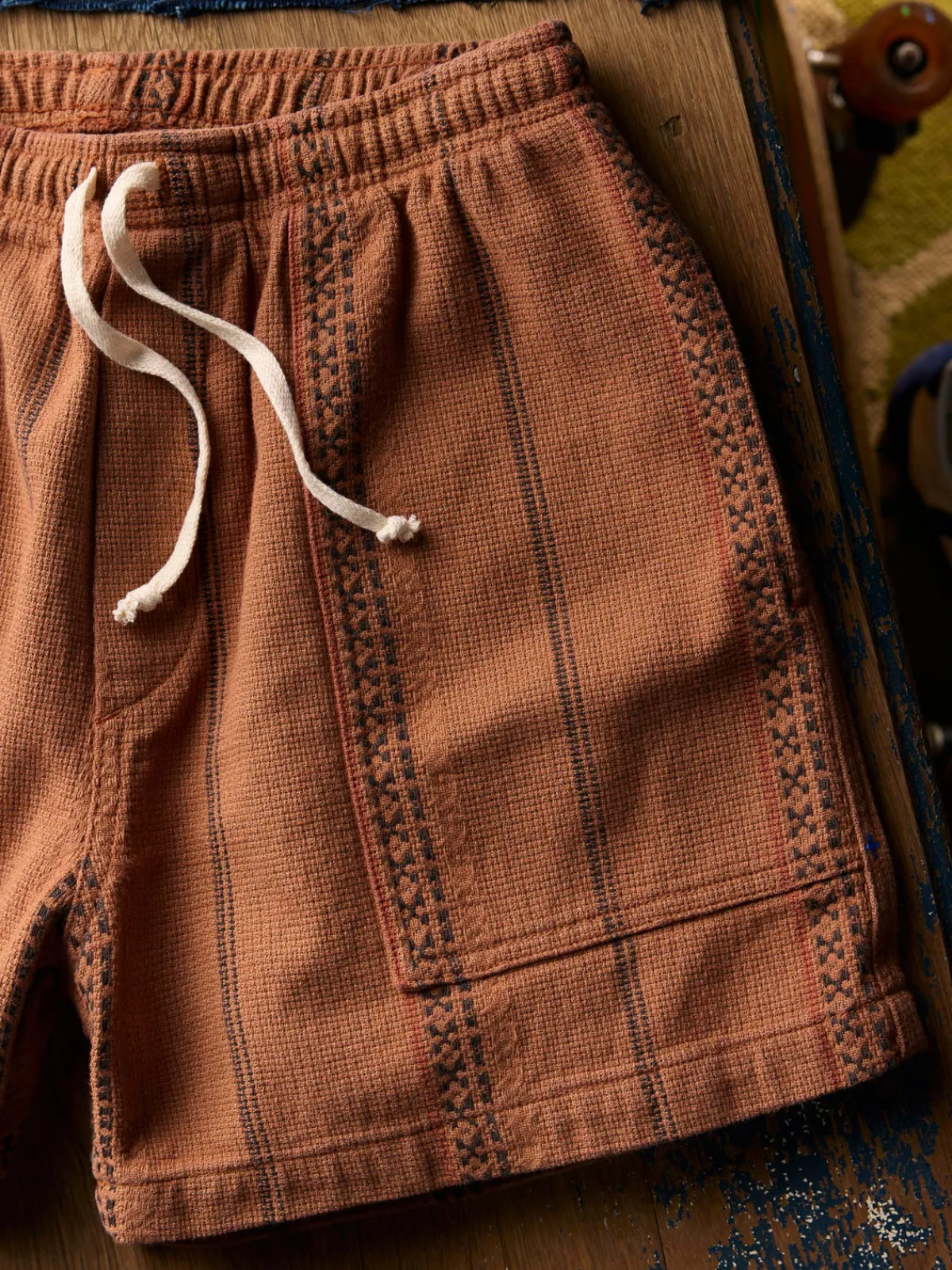 Imogene + Willie lagos lounge short in brown