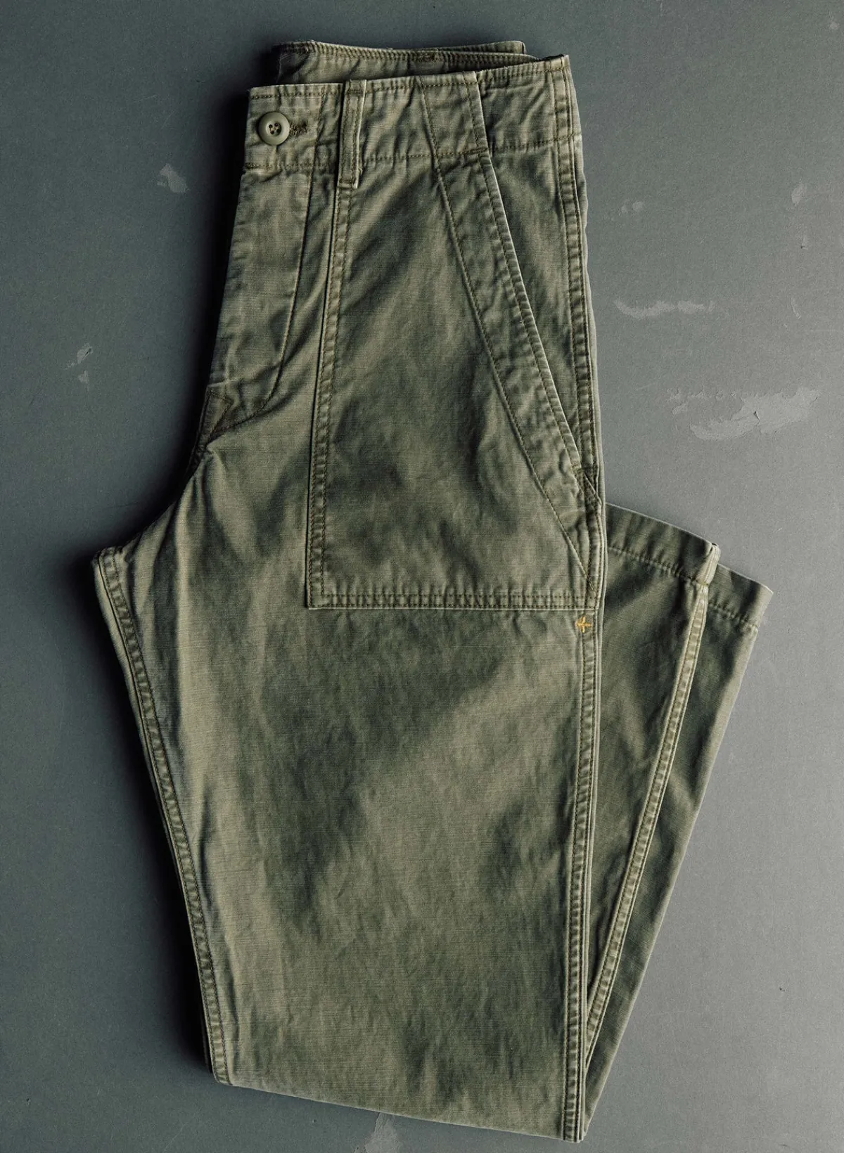 Imogene + Willie oliver military trouser in olive