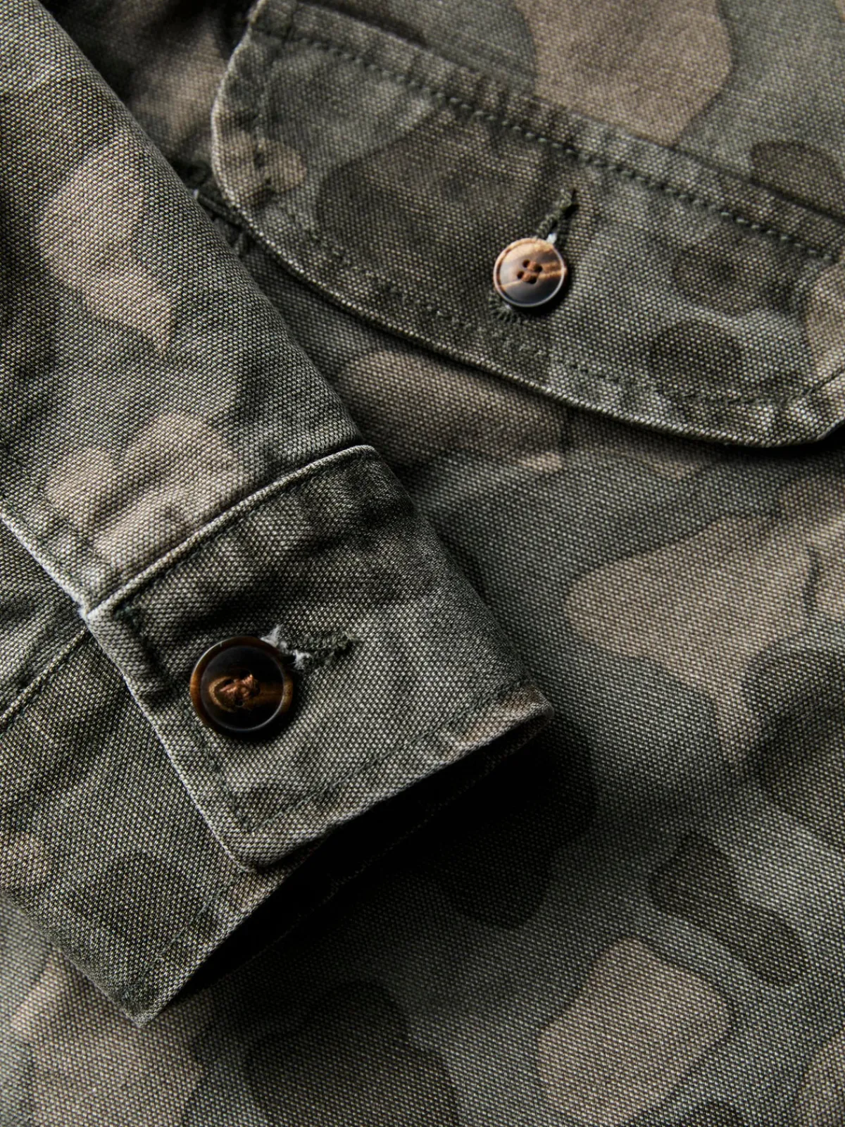Imogene + Willie quilt lined canvas chore coat in camo