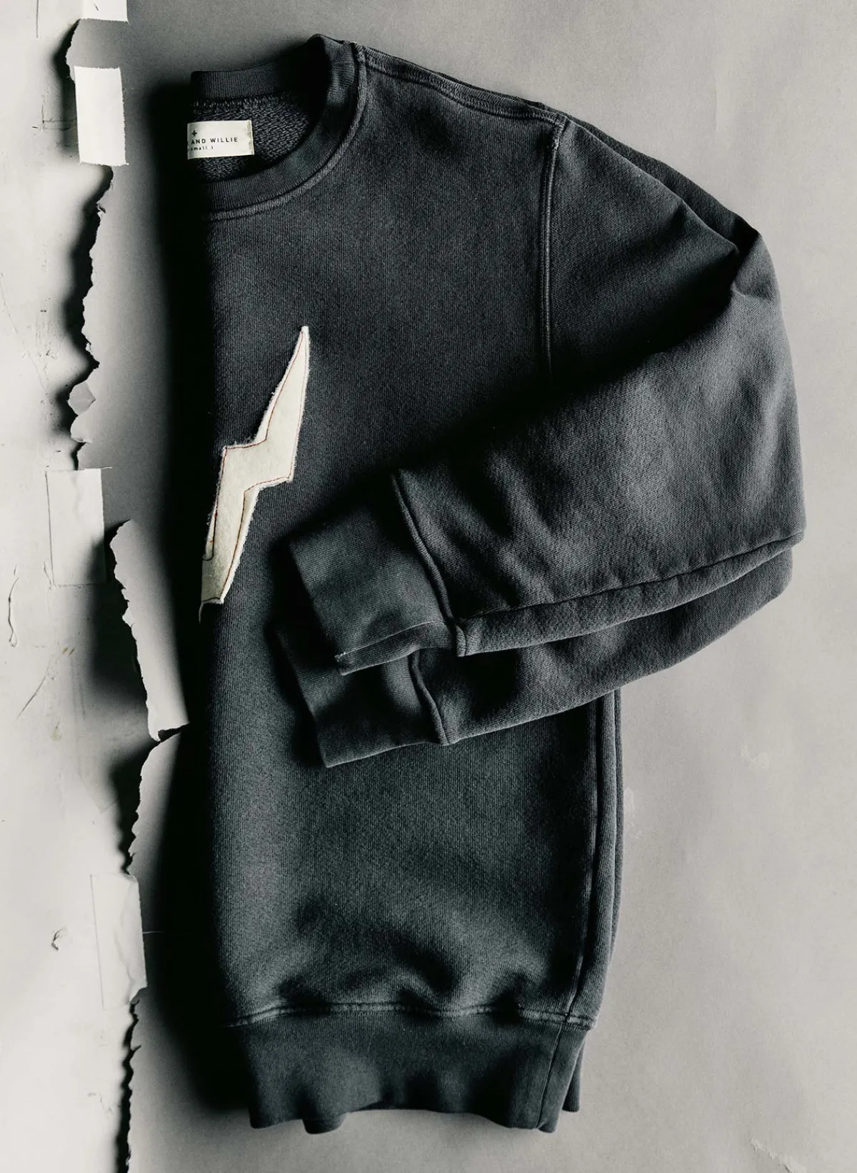 Women Imogene + Willie the "bolt" sweatshirt in black