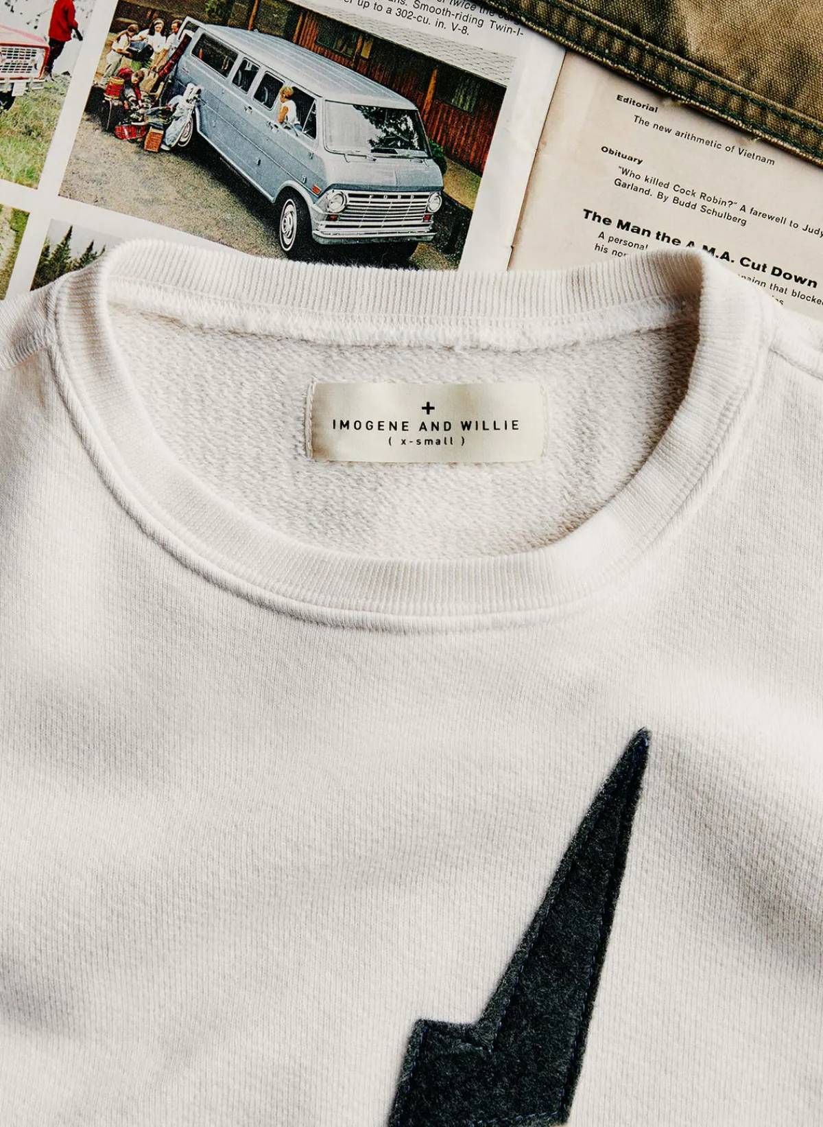 Women Imogene + Willie the "bolt" sweatshirt in white