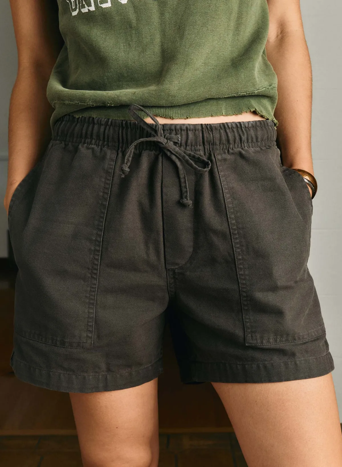 Women Imogene + Willie the canvas lounge short in faded black