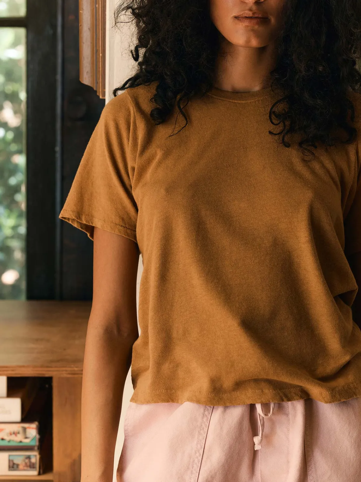 Women Imogene + Willie the cotton hemp tee in field brown