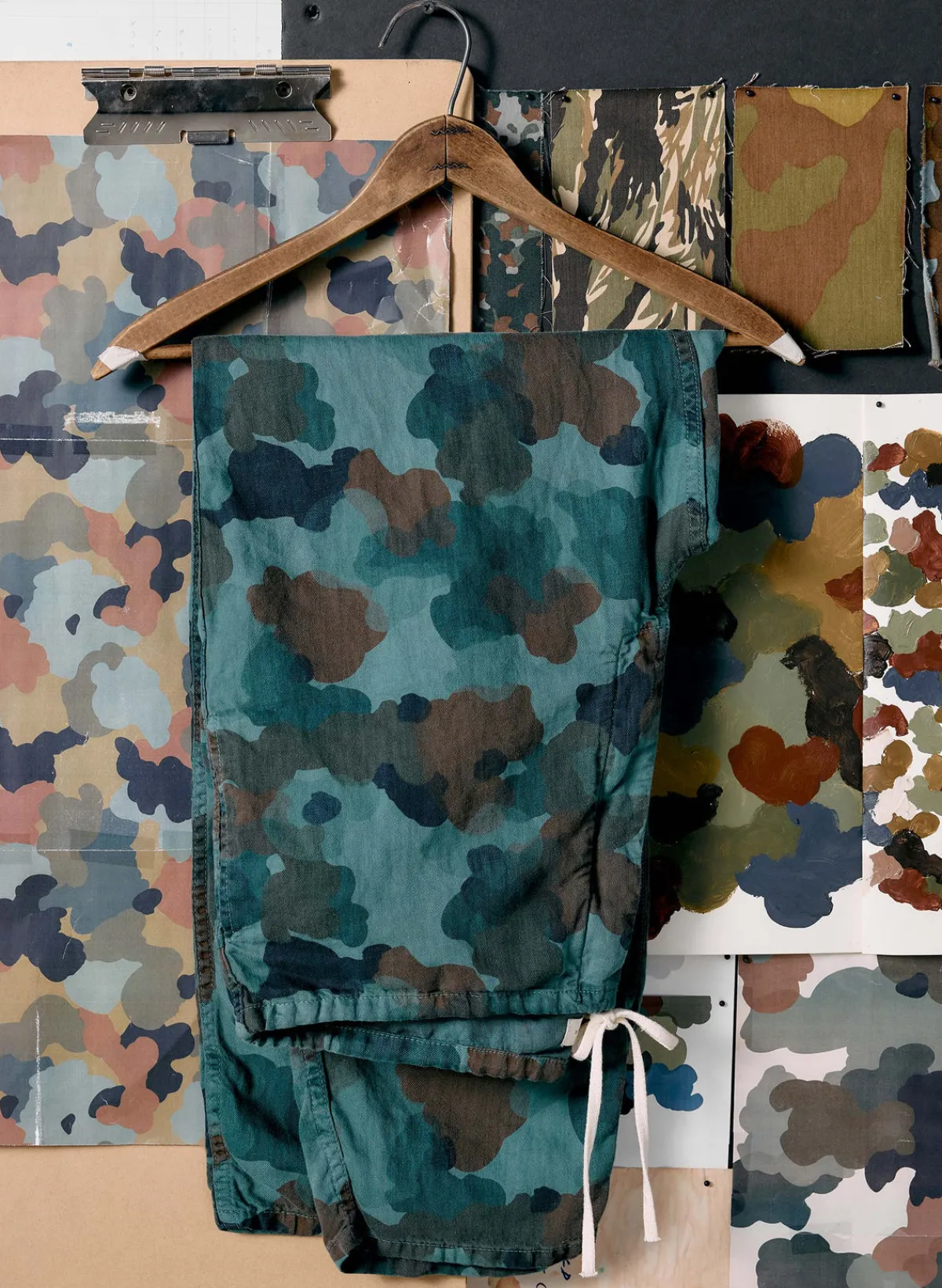 Imogene + Willie the lounge pant in painted camo