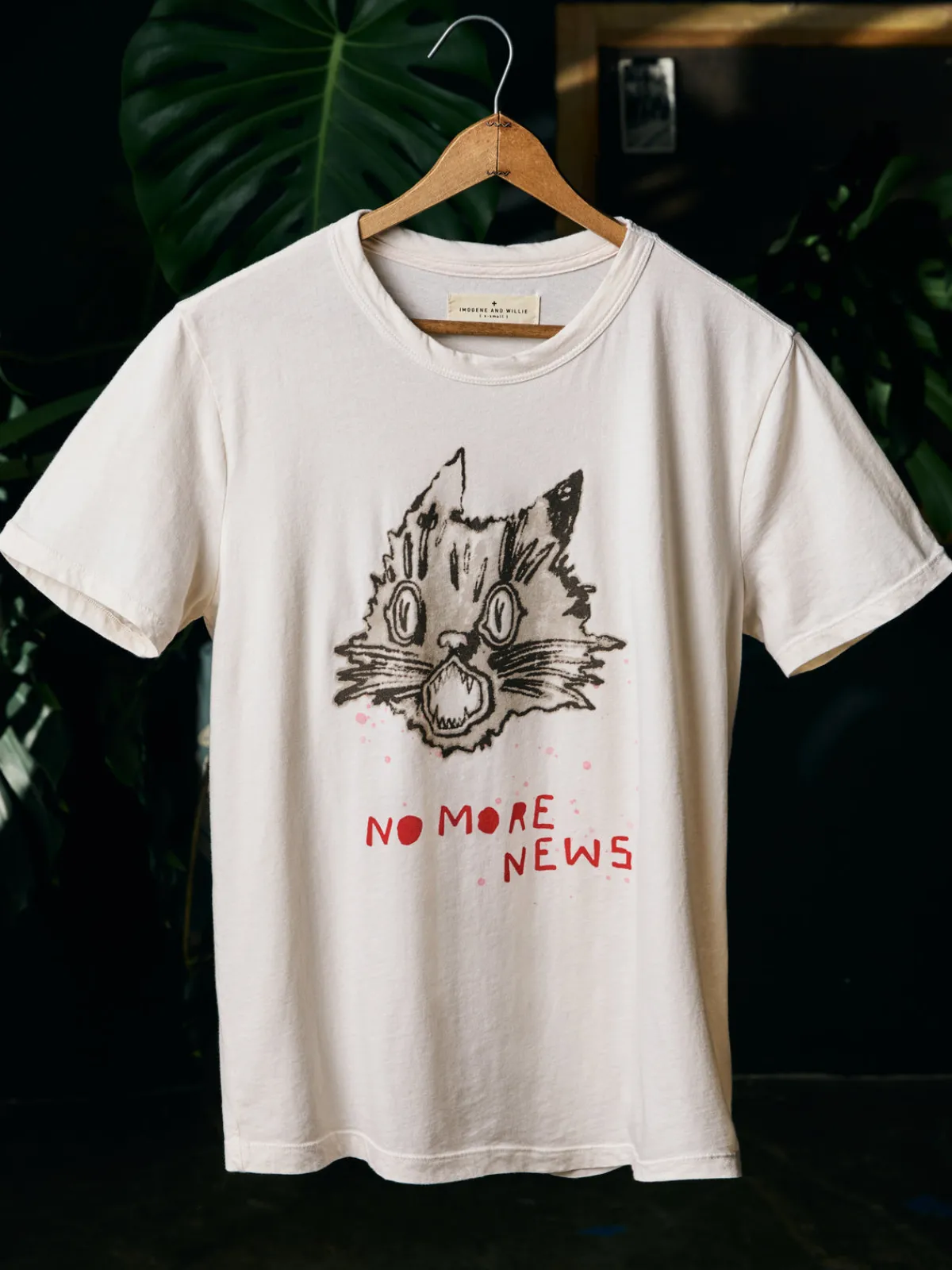 Women Imogene + Willie the "no more news" tee