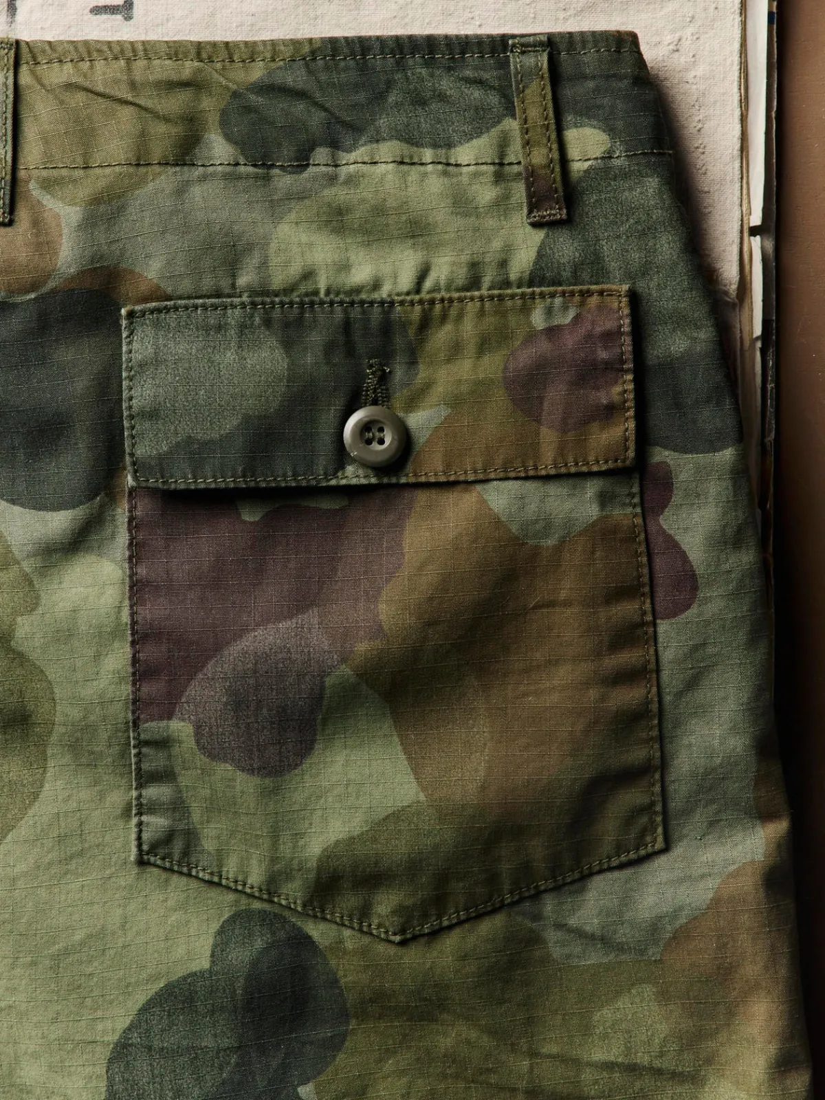 Imogene + Willie the ripstop fatigue short in painted camo