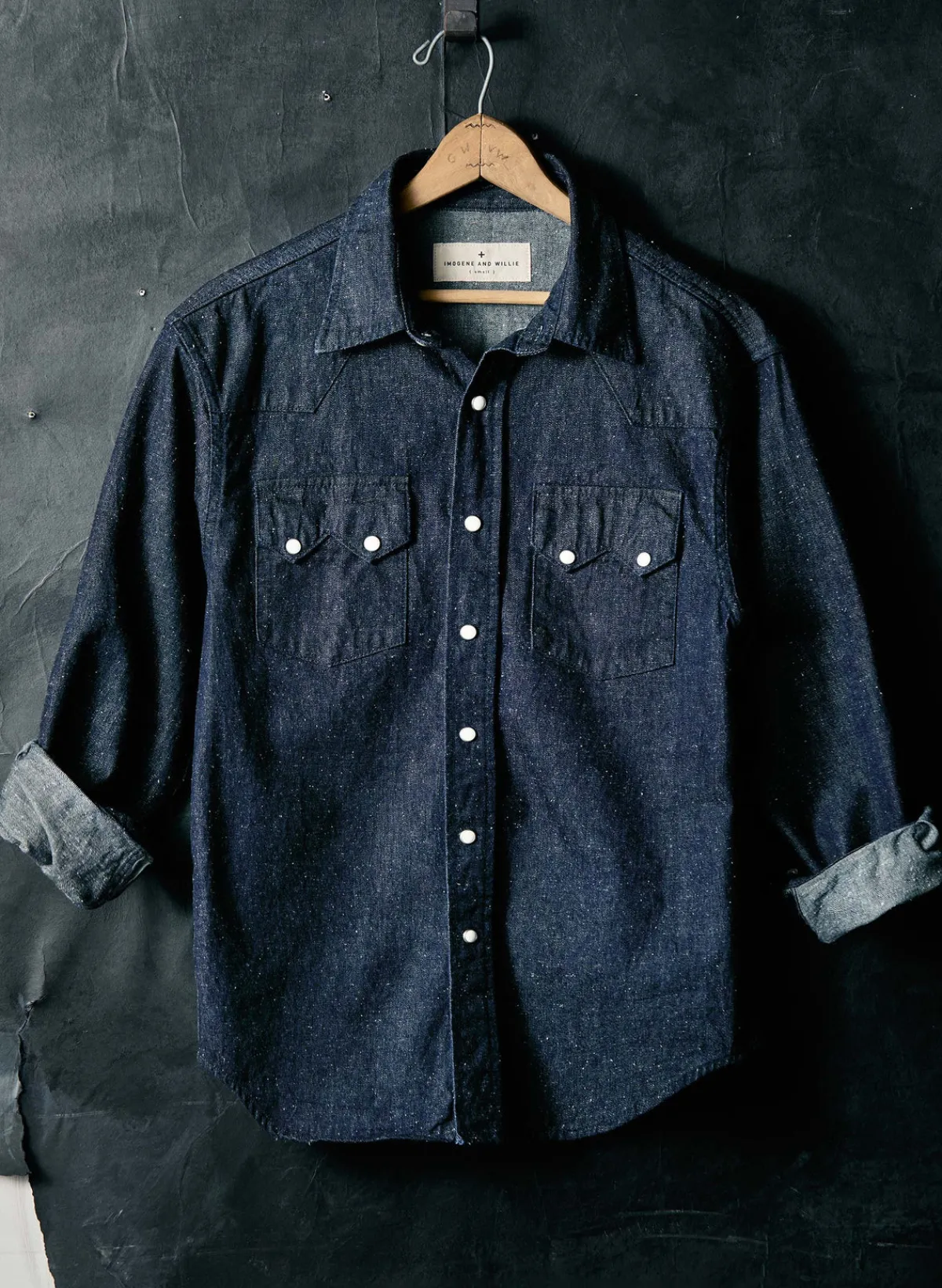 Imogene + Willie the sawtooth pearl snap in indigo nep