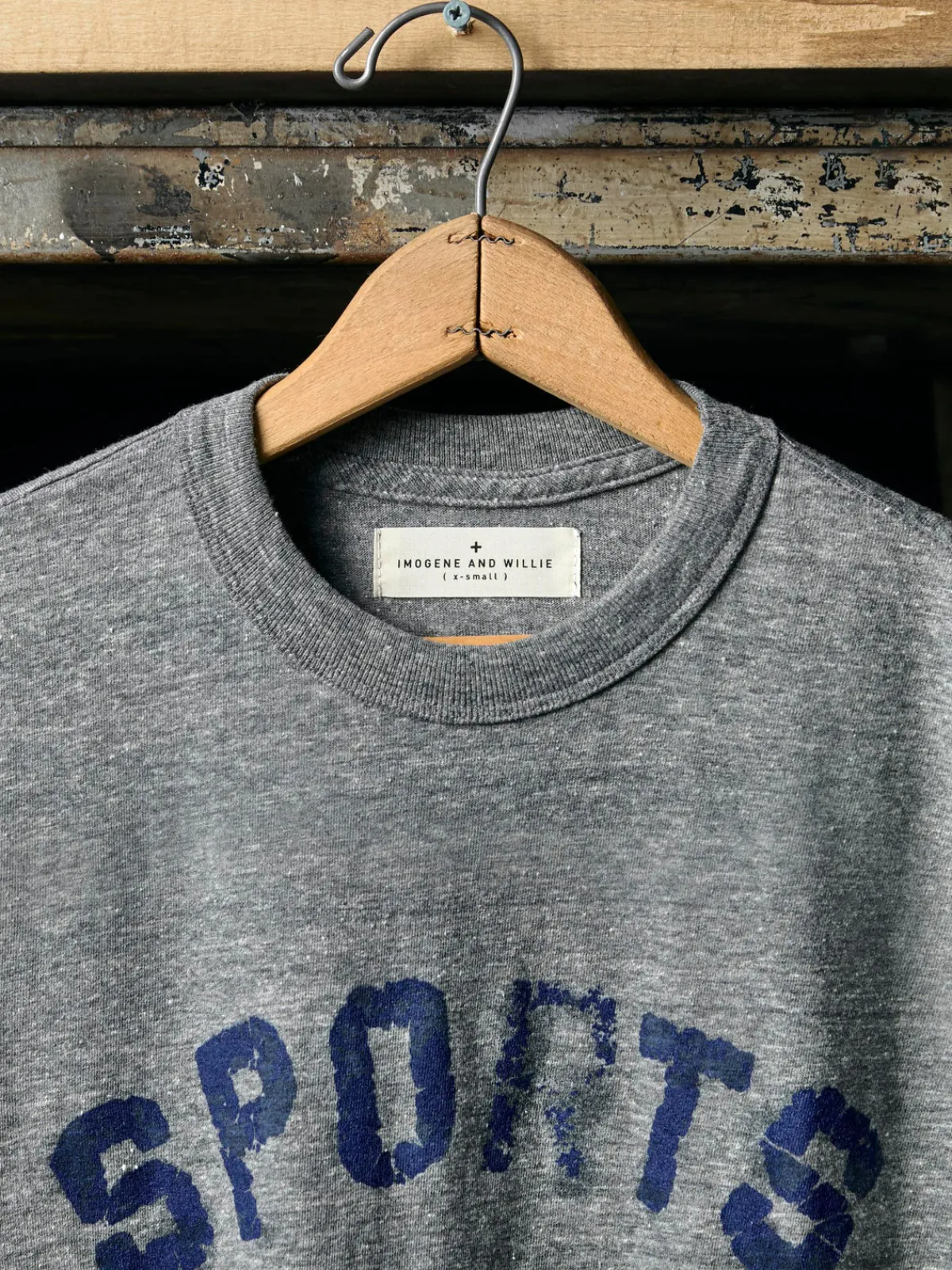 Women Imogene + Willie the "sports" tee in heather grey