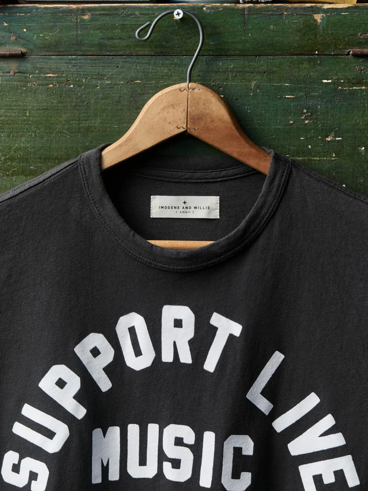 Women Imogene + Willie the "support live music" acl tee