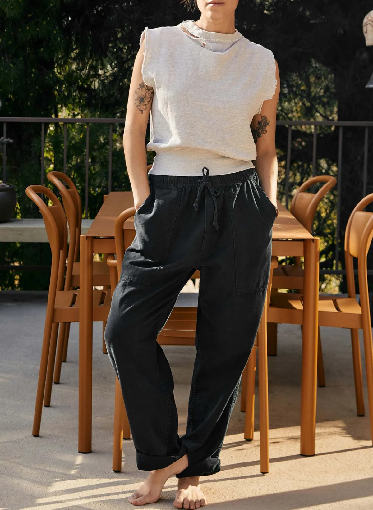 Women Imogene + Willie the ventura chore pant in faded black