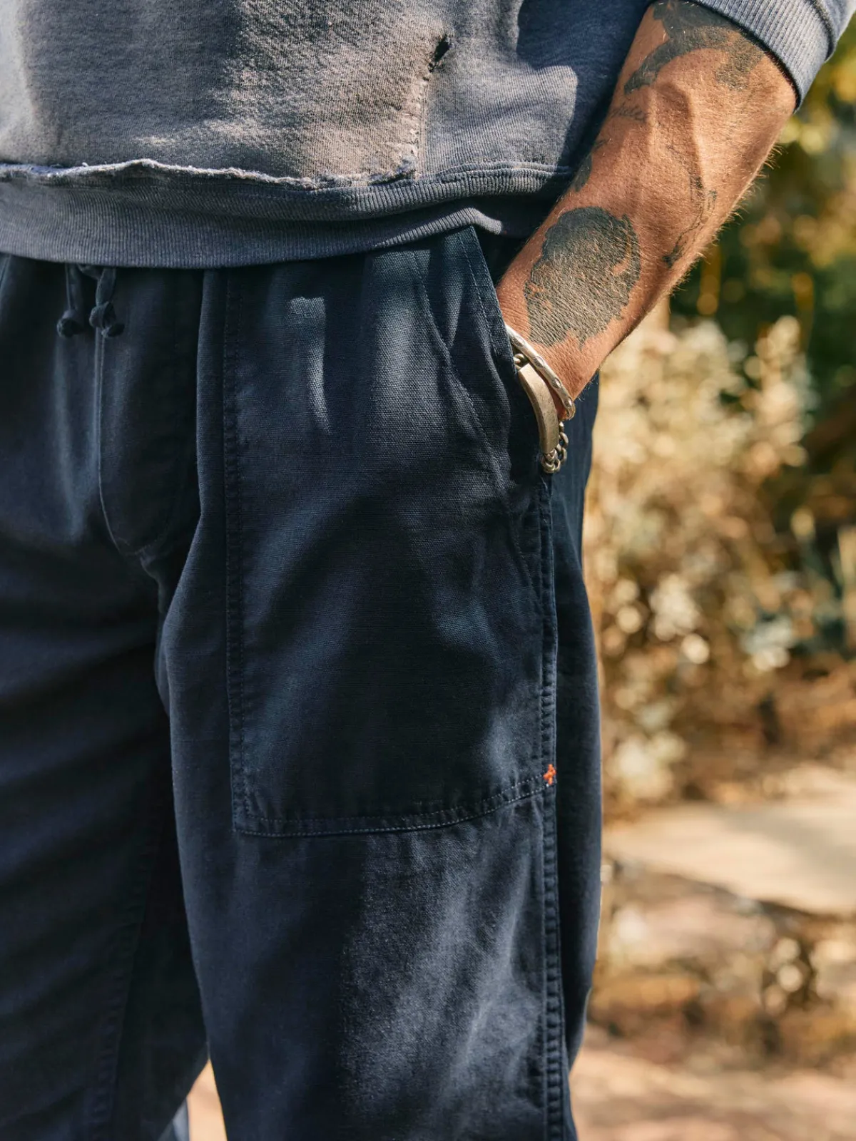 Imogene + Willie ventura chore pant in navy